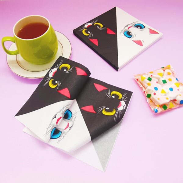 Servilletas gato blanco y gato negro (pack 10) - Imagen 2