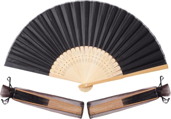 Abanico negro de bambu y seda con funda de organza