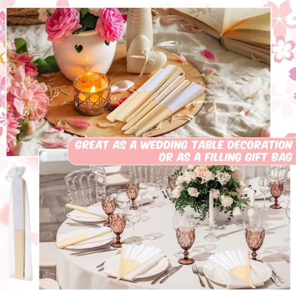 Abanico blanco de bambu y seda con funda de organza - Imagen 2
