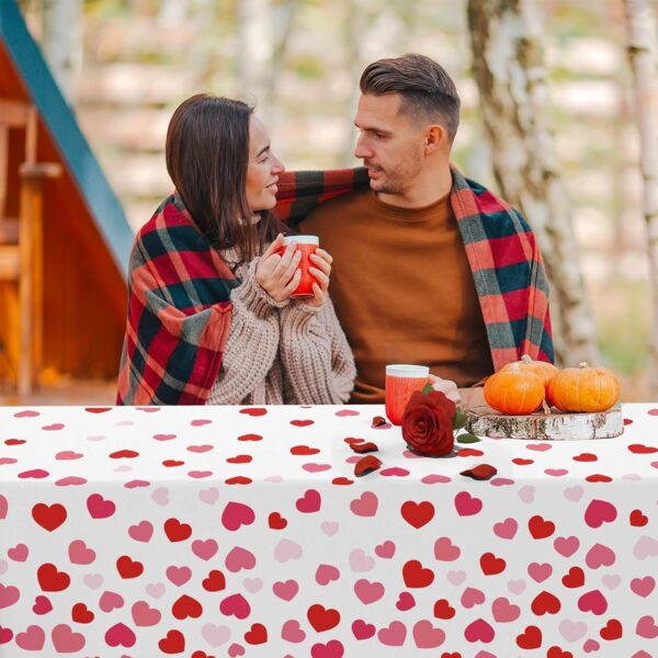 Mantel blanco y corazones (137cm x 274cm) amor